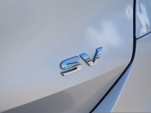 Used 2015 Nissan Rogue SV FWD image 26
