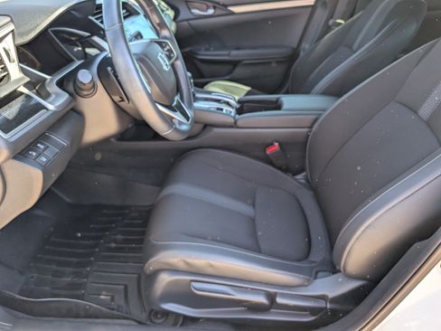 Used 2020 Honda Civic Sport image 9