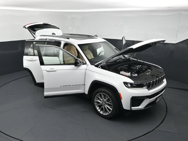 New 2027 Jeep Grand Cherokee Limited AWD/4WD image 27