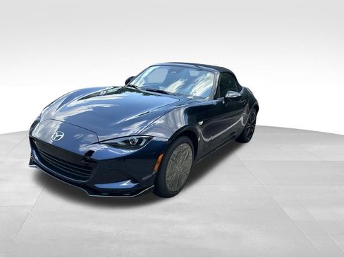 New 2026 MAZDA MX-5 Miata Club w/ Weather Package RWD image 2