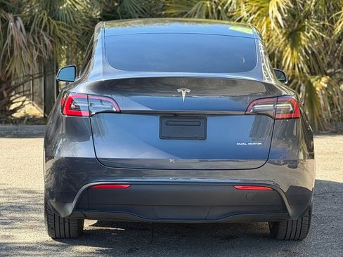 Used 2021 Tesla Model Y Long Range image 14