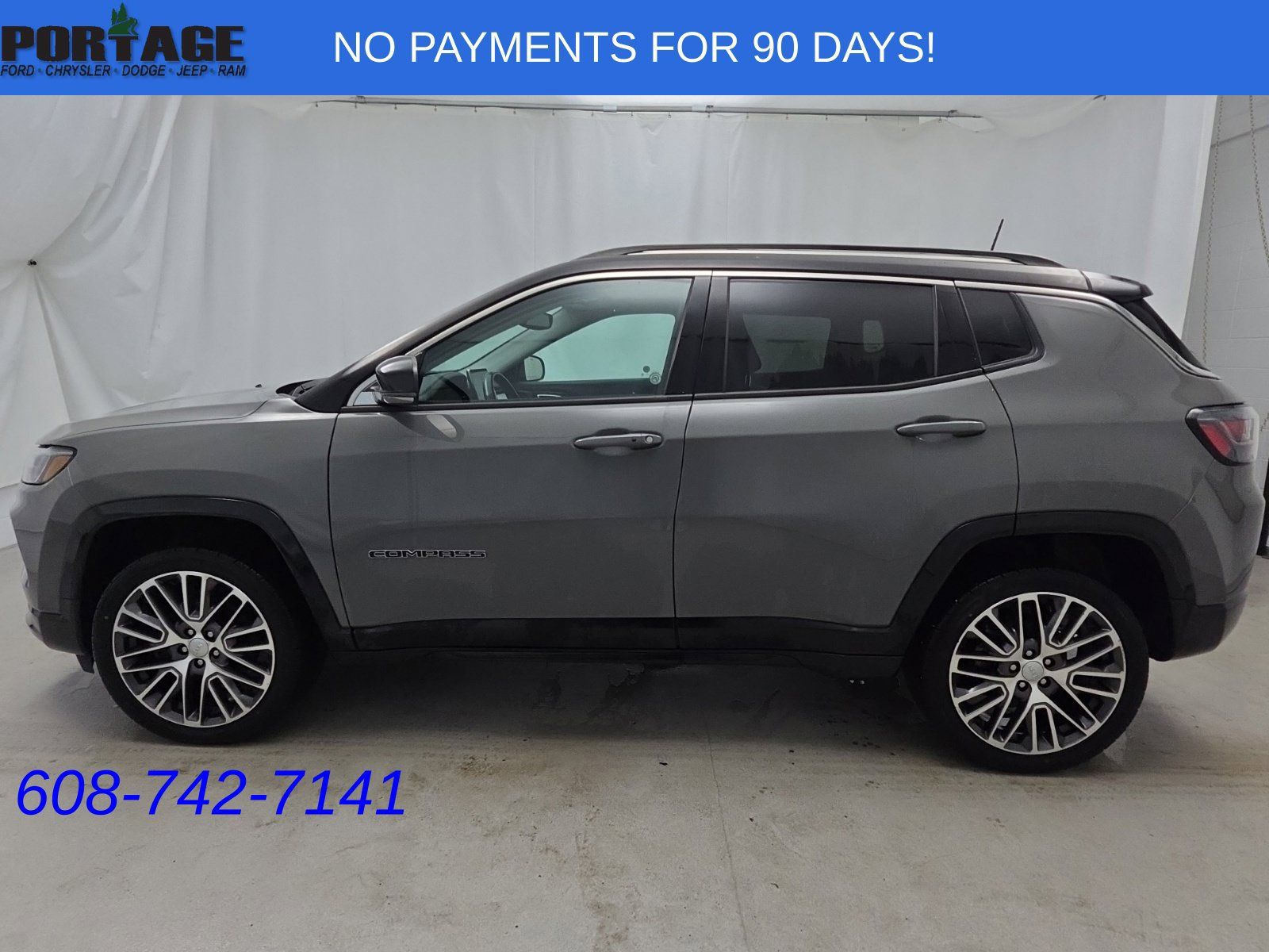 Used 2022 Jeep Compass Limited w/ Elite Group AWD/4WD image 4
