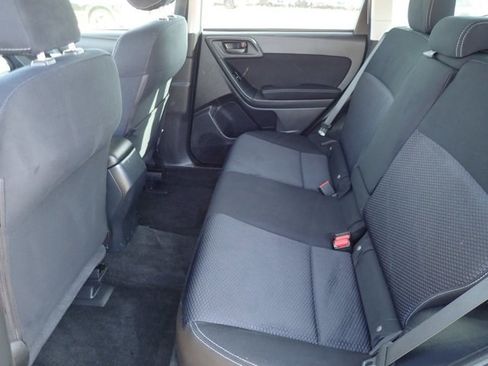 Used 2015 Subaru Forester 2.5i Premium image 9