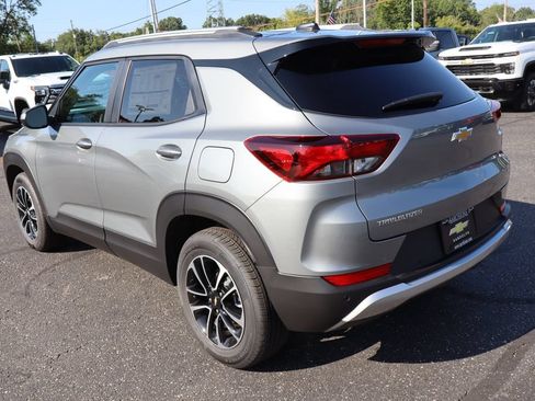 New 2026 Chevrolet TrailBlazer LT w/ Convenience Package FWD image 3