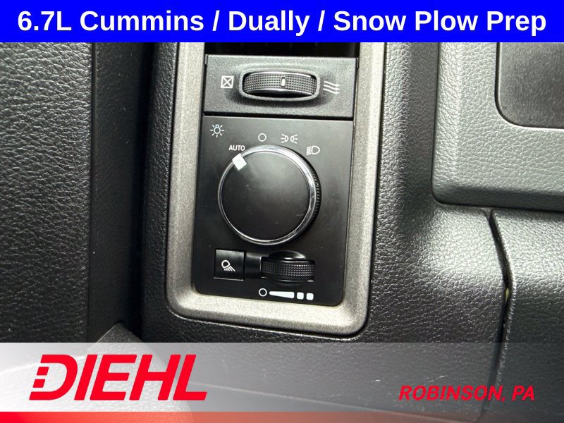 Used 2018 RAM 3500 Tradesman w/ Chrome Appearance Group AWD/4WD image 24