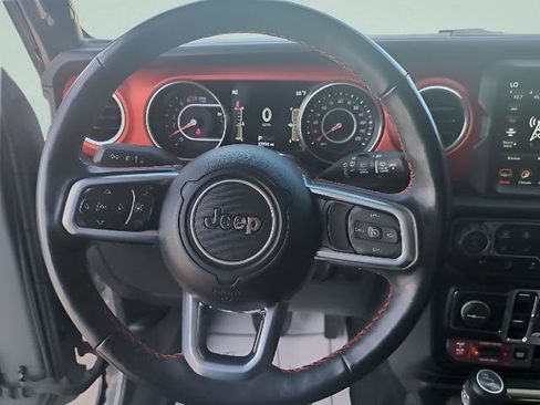 Used 2020 Jeep Wrangler Unlimited Rubicon w/ Uconnect 4C Nav & Sound Group image 11