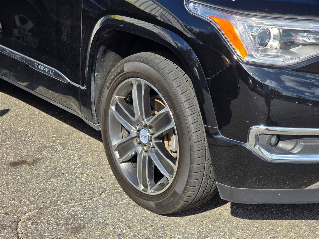 Used 2019 GMC Acadia Denali w/ Technology Package FWD image 18
