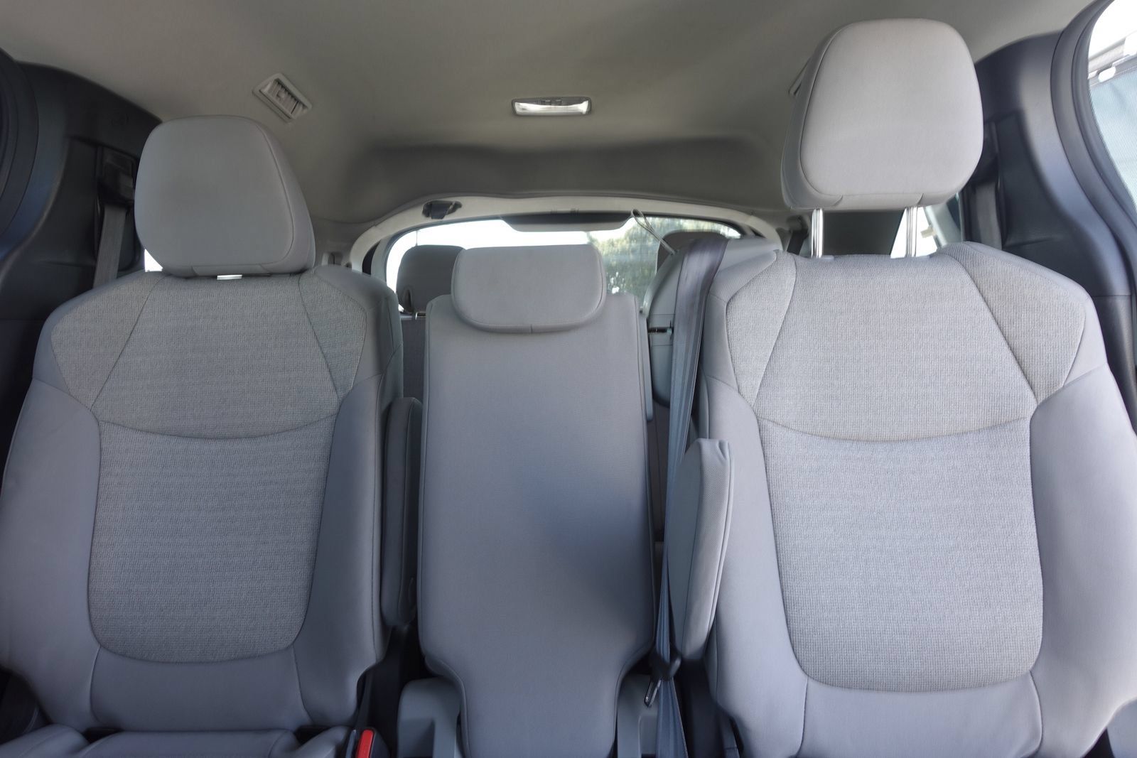 Used 2025 Toyota Sienna LE FWD image 13