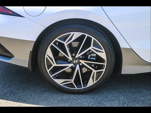 Certified 2023 Hyundai Ioniq 6 SEL RWD image 14