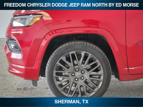 Used 2022 Jeep Compass Limited AWD/4WD image 6