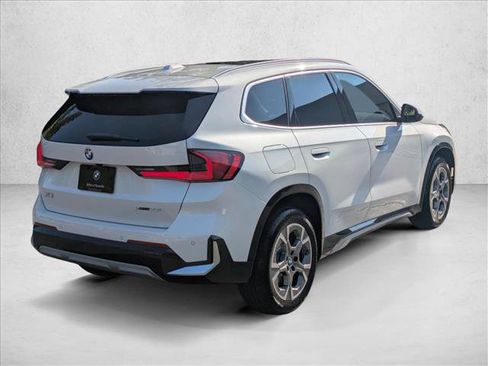 Used 2025 BMW X1 xDrive28i AWD/4WD image 4