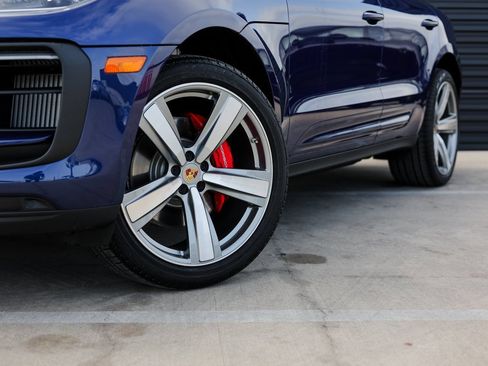 Used 2026 Porsche Macan S AWD/4WD image 12