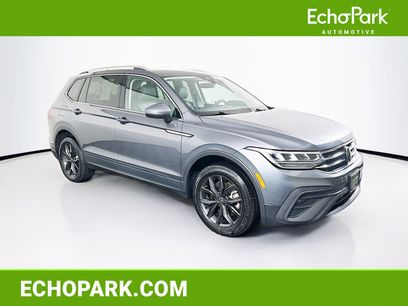 Used 2023 Volkswagen Tiguan SE w/ Panoramic Sunroof Package