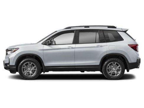 Used 2025 Honda Passport TrailSport image 3