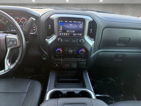 Used 2022 Chevrolet Silverado 1500 LT Trail Boss w/ LT Trail Boss Premium Package image 3