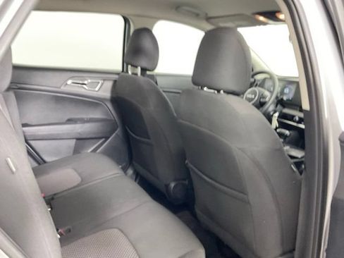 Used 2025 Kia Sportage LX FWD image 17