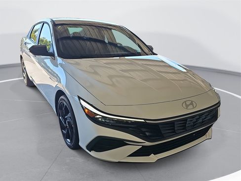 New 2026 Hyundai Elantra Sport image 3