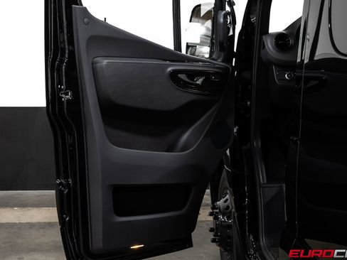 Used 2024 Mercedes-Benz Sprinter 3500 image 24