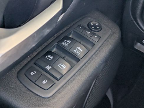 Used 2022 RAM 1500 Big Horn AWD/4WD image 30