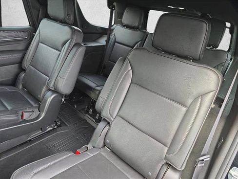 Used 2022 GMC Yukon Denali w/ Denali Ultimate Package image 15