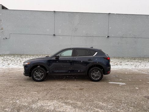 Used 2017 MAZDA CX-5 Touring image 4