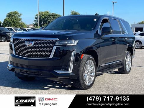 Used 2023 Cadillac Escalade Premium Luxury AWD/4WD image 3