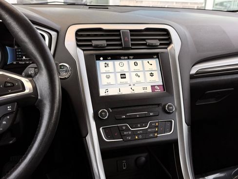 Used 2018 Ford Fusion SE w/ Equipment Group 602A FWD image 34