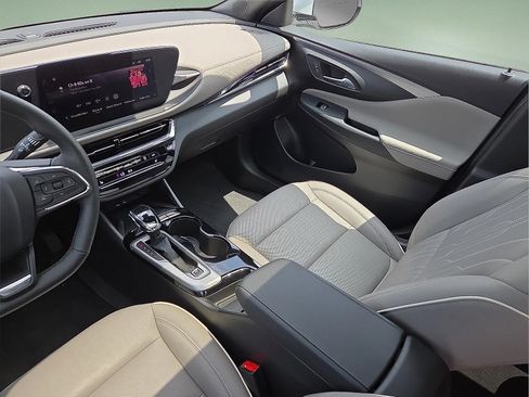 Used 2025 Buick Envista Avenir FWD image 11