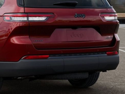 New 2025 Jeep Grand Cherokee L Limited w/ Luxury Tech Group II AWD/4WD image 13