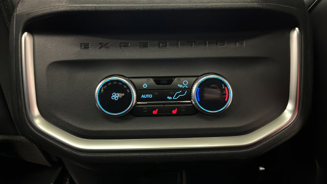 Used 2025 Ford Expedition Tremor AWD/4WD image 39