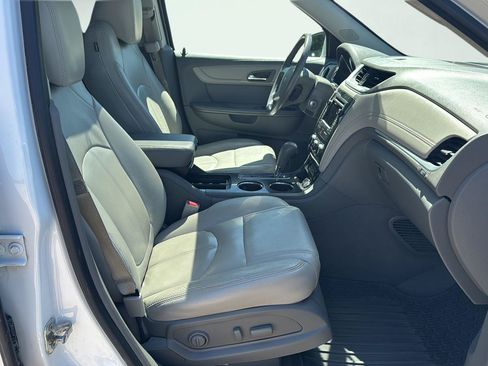 Used 2017 Chevrolet Traverse LT AWD/4WD image 28