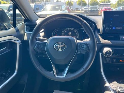 Used 2025 Toyota RAV4 XLE w/ Convenience Package AWD/4WD image 12