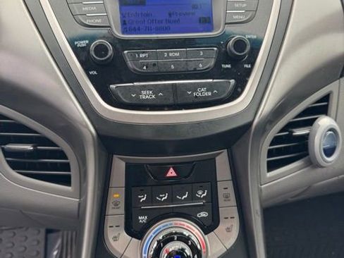 Used 2013 Hyundai Elantra GLS w/ Preferred Pkg FWD image 5