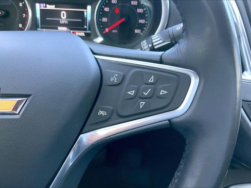 Used 2018 Chevrolet Malibu Premier w/ Premier Sun and Wheel Package image 25