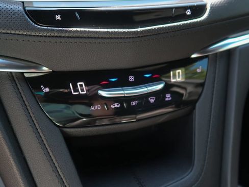 Used 2023 Cadillac XT5 Luxury AWD/4WD image 35