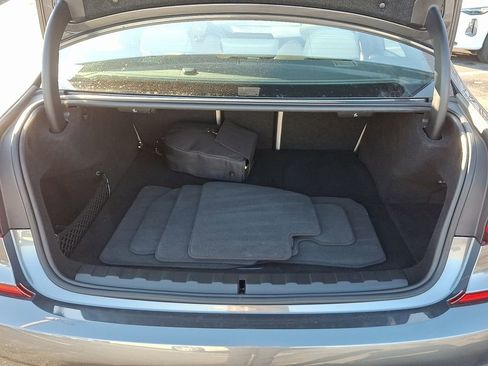 Used 2021 BMW 330e xDrive w/ M Sport Package image 31