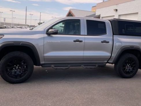 Used 2025 Chevrolet Colorado Trail Boss AWD/4WD image 6