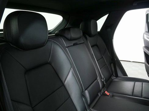 New 2026 Porsche Cayenne S image 24