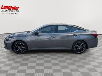 Used 2025 Nissan Altima 2.5 SR w/ SR Premium Package FWD video 2