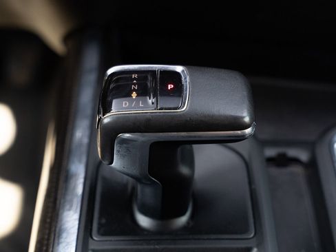 Used 2022 Chevrolet Silverado 1500 RST AWD/4WD image 29