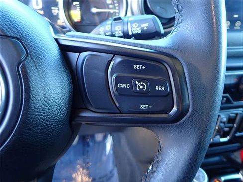 Used 2023 Jeep Wrangler Unlimited image 14