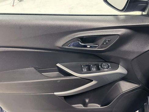 Used 2024 Chevrolet Trax LS w/ LS Convenience Package image 17