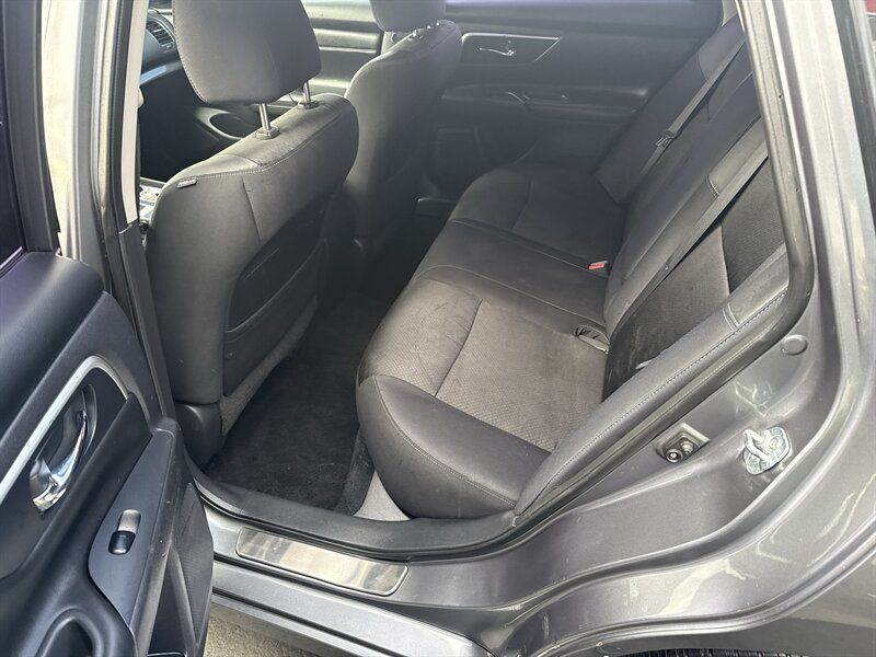 Used 2018 Nissan Altima 2.5 SR FWD image 18