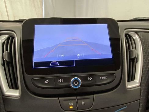 Used 2024 Chevrolet Malibu LT image 15