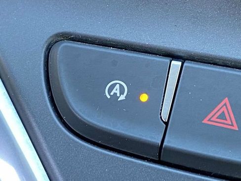 Used 2020 Chevrolet Blazer LT image 33