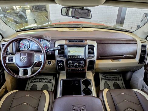 Used 2015 RAM 2500 Laramie w/ Convenience Group AWD/4WD image 9