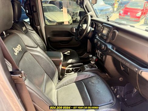 Used 2018 Jeep Wrangler Unlimited Sport S AWD/4WD image 35