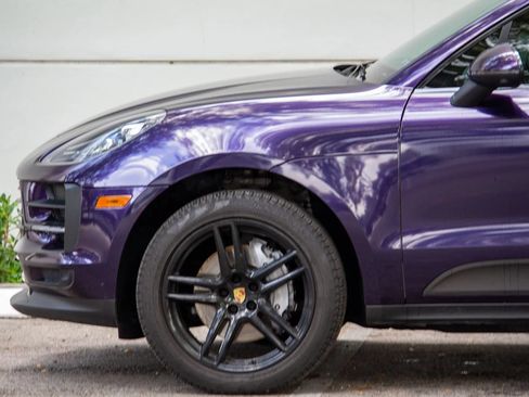 Used 2021 Porsche Macan w/ Premium Package Plus AWD/4WD image 6