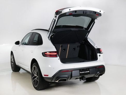 Certified 2026 Porsche Macan AWD/4WD image 34