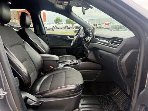 Used 2024 Ford Escape ST-Line AWD/4WD image 3
